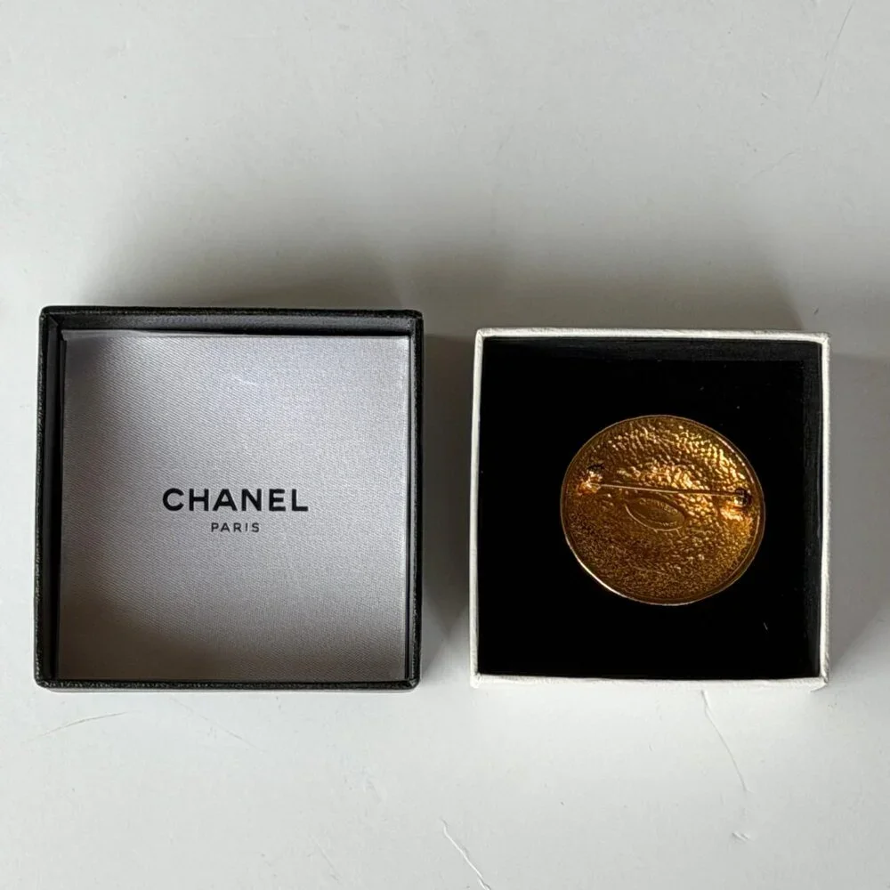 CHANEL Vintage Gold Sunburst Brooch Pin MINT